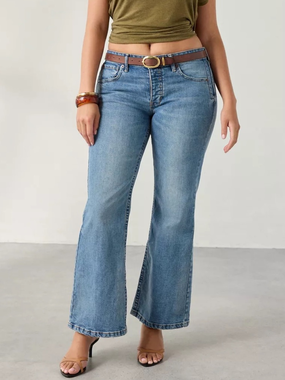 Urban Outfitters | BDG Teo Relaxed Low-Rise
Bootcut Jeans Alberta Wash 30 Waist